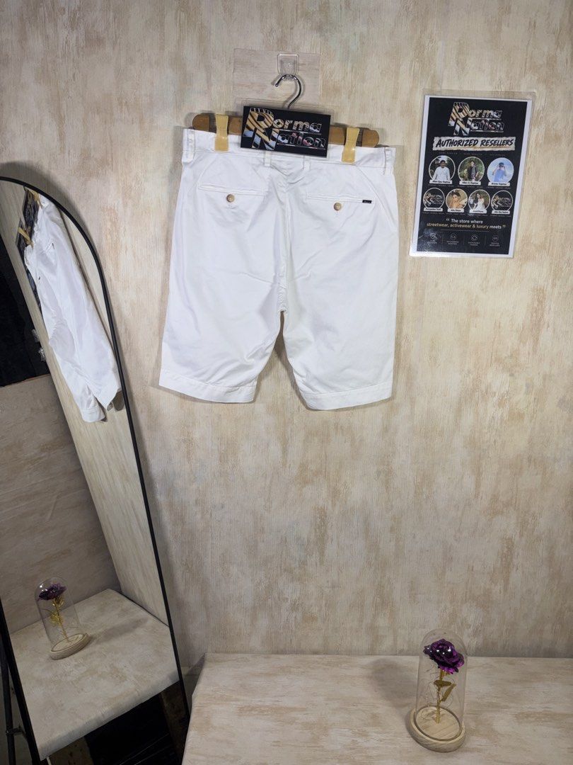 RALPH LAUREN STRETCH SHORT (QR AUTHENTICATED)✅ (Category: Shorts) located in Cabuyao City. Submitted by pormanation-thrift-store (Listing ID 1465139366, Image 1). Description: RALPH LAUREN STRETCH SHORT (QR AUTHENTICATED)✅ Condition: LIKE NEW Color rate: 10/10 (PWEDE SA MASELAN) Size: 30 Dimes: 32”Wx19.5”L Issue: NONE‼️ Price: 1500.