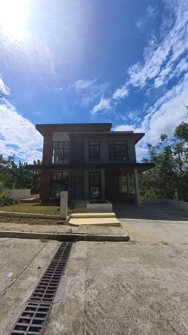 Ramin House & Lot (Category: House & Lot) located in Antipolo. Submitted by eastside_estatesph (Listing ID 1464990196, Image 2). Description: Sun Valley Estates House & Lot at Sun Valley with view of Sun Valley golf course hole # 2 & #3 Lot Area 303 sqm – downhill lot Floor Area 283 sqm 1 covered parking + 2 open parking Landscaped garden GROUND FLOOR Living room with Lanai Powder room Dining Room Kitchen Guest room with T&B SECOND FLOOR Family R