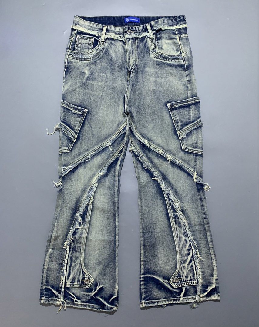 Random Y2K Flared Pants (Category: Jeans) located in Mabalacat. Submitted by thrift_trap (Listing ID 1465132904, Image 1). Description: Waist: 34 Length: 41 Leg opening: 11 Condition: Excellent Issue (s): None Color rate: 9.5/10 Complete tags🏷️ Color may vary due lighting‼️.