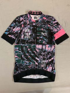 (Category: ) located in . Submitted by closetcleanupsale (Listing ID 1464983514, Image 1). Description: .