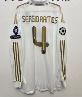 (Category: ) located in . Submitted by calcio_sport_jersey (Listing ID 1465145060, Image 1). Description: .