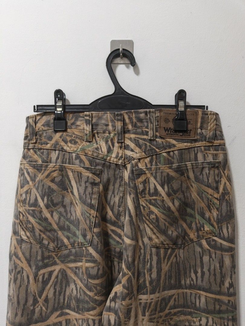 Real Tree Wrangler Pants (Category: Jeans) located in Manila. Submitted by aristothrift (Listing ID 1464988405, Image 3). Description: Dimes: 32x41 Leg opening: 9 Location: Antipolo.