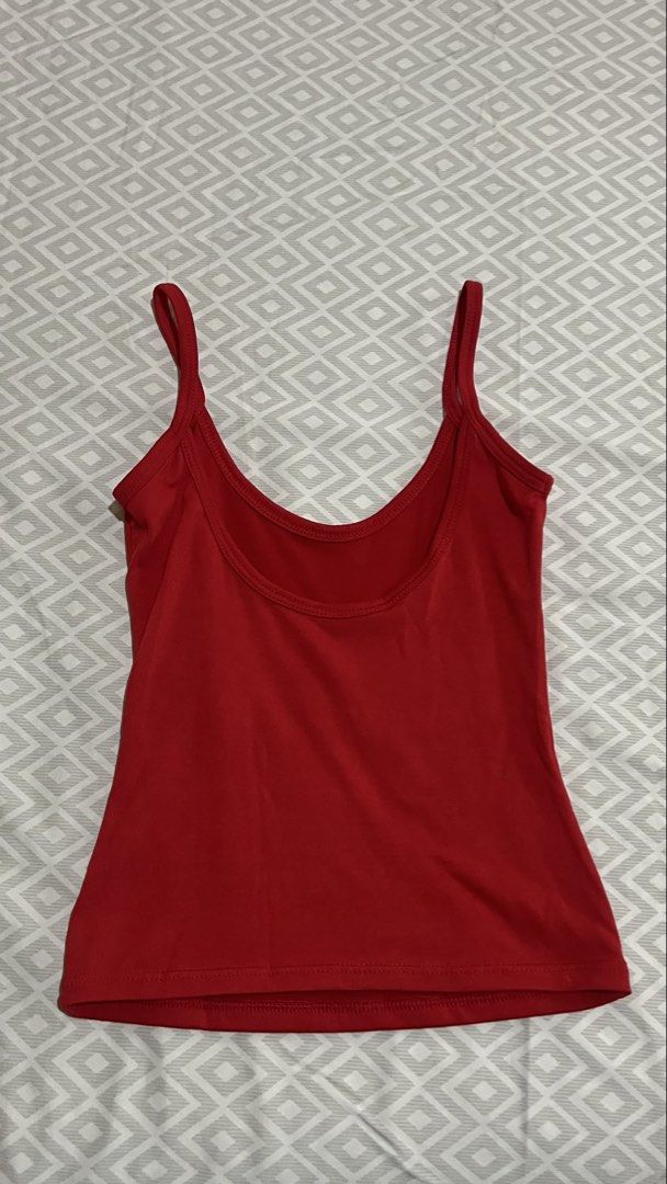 Red Cotton Tank Top (Category: Sleeveless) located in Marikina City. Submitted by thriftsecondhand333 (Listing ID 1465023650, Image 3). Description: .