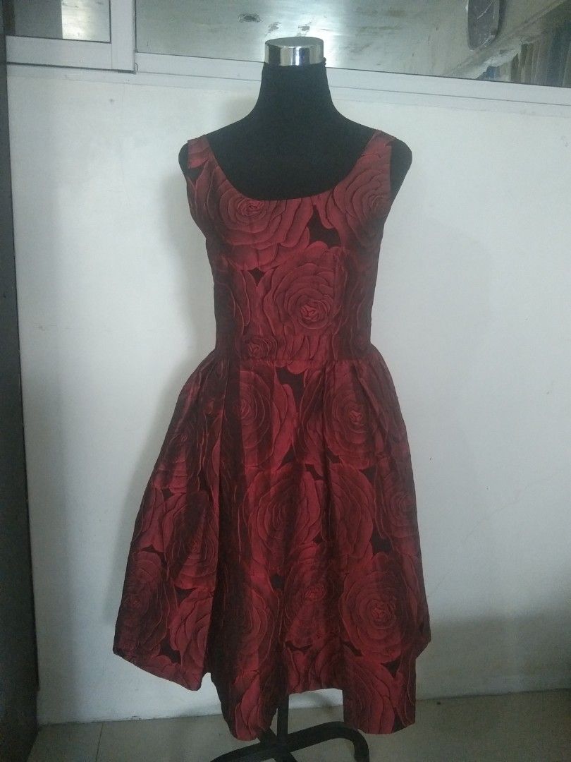 Red floral dress (Category: Dresses) located in San Fernando. Submitted by kitkat.astina (Listing ID 1465022813, Image 1). Description: like new not used in vgc tape measurements front: bust: 16.5 inches waist: 15 inches length: 30 invhes.