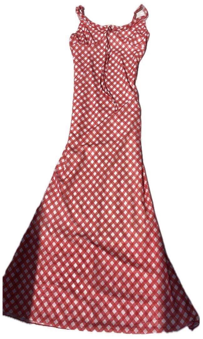 Red Gingham Maxi Dress (Category: Dresses) located in Pasig City. Submitted by wear_she_goes (Listing ID 1465033599, Image 1). Description: .