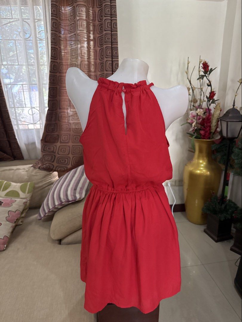 Red halter neck bubble/balloon mini dress (Category: Dresses) located in Valencia. Submitted by kimbeegals (Listing ID 1465020148, Image 3). Description: Selling super low. Bought this for almost 2kphp at the mall. No flaws. I super love the fit and the cut of this dress. Super ganda and classy. I love the details as well especially yung braided/rope design ng strap. High quality fabric, very comfy. Garterized waist. Free size. Can fit extra smal