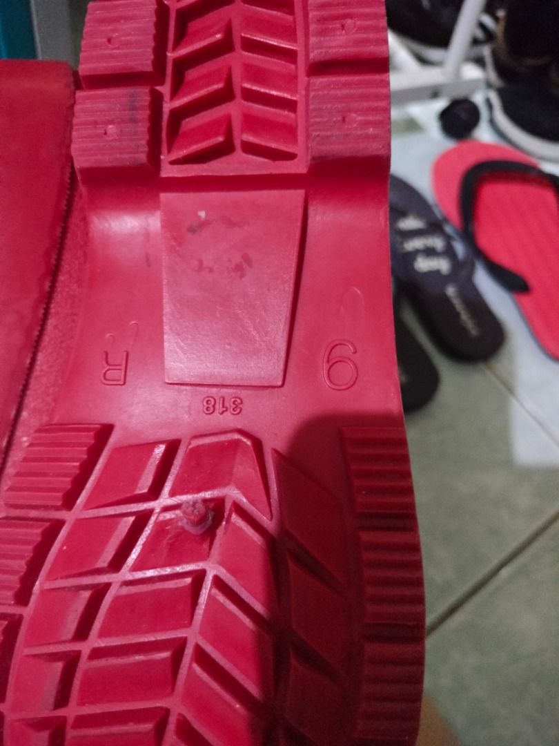 Red Rain Boots Size 9 Rubber Boots (Category: Boots) located in San Pedro. Submitted by leviandmillie (Listing ID 1464972124, Image 3). Description: ‼️PICK UP ONLY‼️ ‼️Kindly read all the information.‼️ 💰Selling Price: ₱100 DETAILS: • Size 9 clearly marked on the outsole • Red tall rain boots • Pull-on design • Waterproof-style molded construction • Rounded toe • Raised heel • Deep patterned outsole for grip • R and L markings on soles • Number 
