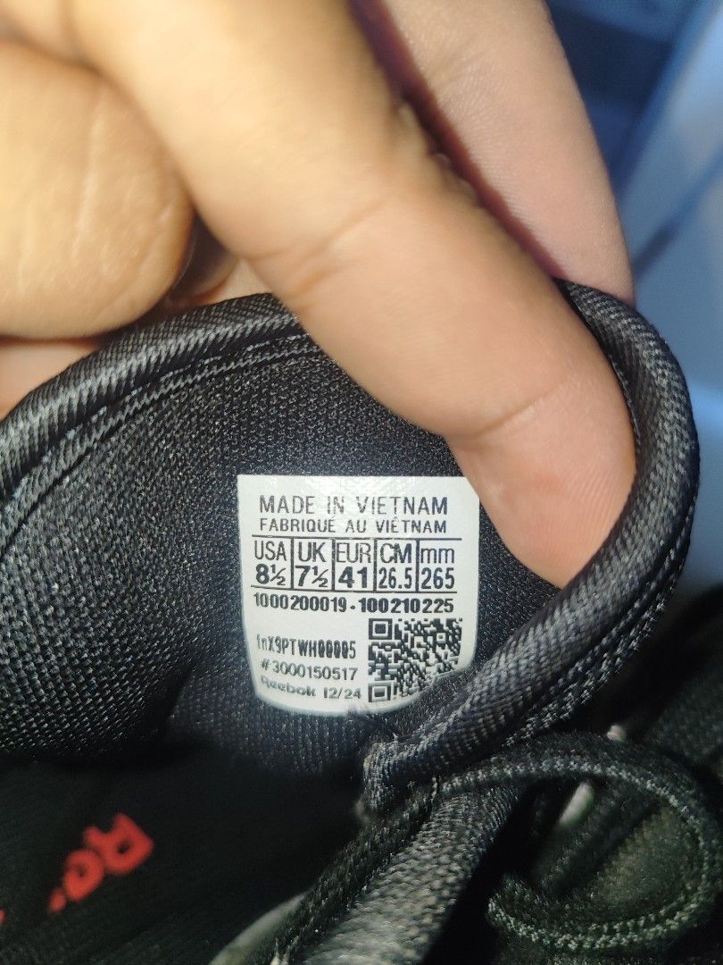 REEBOK LIFTER PR3 / WEIGHTLIFTING SHOES (Category: Other Sports Equipment and Supplies) located in Bayambang. Submitted by koensells (Listing ID 1465028225, Image 3). Description: - used 5x indoors only - size 8.5 US M - good for squats and weightlifting MOP: GCASH/MARI MOD: J&T strictly no returns.