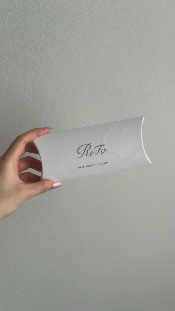 Refa Heart Brush and Comb (Category: Hair) located in Quezon City. Submitted by hans_ong (Listing ID 1465110692, Image 2). Description: .