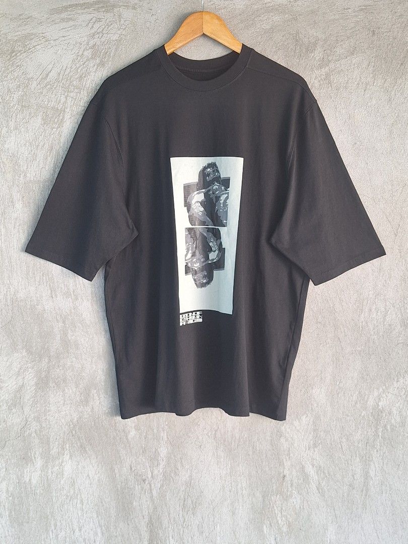 Rick Owens / Gethsemane SS22 Graphic Tee Black (Category: Tshirts & Polo Shirts ) located in Cebu City. Submitted by thehiddengemsbykid (Listing ID 1465027111, Image 1). Description: Rick Owens Gethsemane SS22 Shirt Size : Medium Width - 22.5 Length - 30 Shoulder - 19 Sleeve Length - 14 Excellent Condition No issues 2,000 + Sf Thank you....