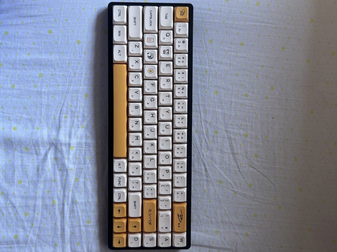 RK G68 Fully Modded Mechanical Keyboard (Category: Computer Keyboard) located in Manila. Submitted by justinbrj (Listing ID 1464993218, Image 3). Description: * Akko Cream Yellow V3 switches * Hand-lubed with Krytox * Sound-dampening / case foam mod * Hot-swappable * Tri-mode: Wired / 2.4GHz / Bluetooth * Bee keycaps * No issues, all keys and modes working.