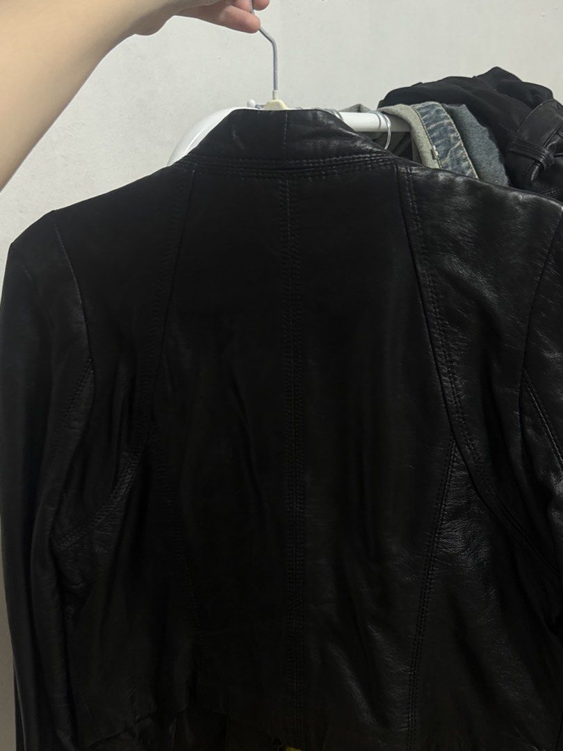 Rosella Paris Black Leather Jacket (Category: Coats, Jackets and Outerwear) located in Caloocan City. Submitted by livebird_8fda5f (Listing ID 1465135574, Image 2). Description: - Brand/Model: Rosella Paris black leather jacket - Size: L - Closure: Zip front - Pockets: Functional front pockets - Details: Panel stitching along the back and sleeves - Condition: Excellent pre-loved condition (ready for a new home!) - Mode of Payment: GCash, - Shippi