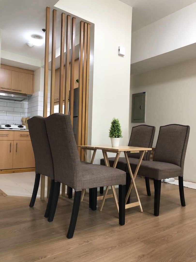 RUSH INTERIOR 2BR RENT NEAR AYALA RCBC (Category: Apartments & Condos) located in Makati City. Submitted by mariacristina123 (Listing ID 1465099720, Image 2). Description: RUSH INTERIOR 2BR RENT NEAR AYALA RCBC Oriental Gardens Makati 2 bedroom 1 bathroom 50.5sqm Fully Furnished 16th floor Inclusive of condo dues 35k monthly rent Required PDCs (Post dated checks) Very accessible in Greenbelt, RCBC, Burgundy Tower, PBCOM, Enterprise Tower, Techzon
