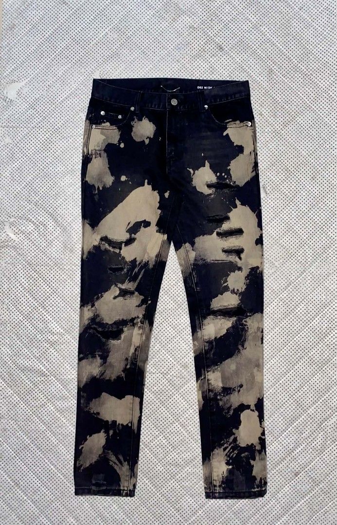 SAINT LAURENT (Category: Jeans) located in Lucena. Submitted by southdeals4301 (Listing ID 1465056696, Image 2). Description: SAINT LAURENT SS16 "SURF SOUND" BLEACH-SPLATTERED DISTRESSED SKINNY-JEANS SIZE 30 ACTUAL MEASUREMENTS WAIST 31 - 32 LENGTH 41 HEM 6 EXCELLENT CONDITION.