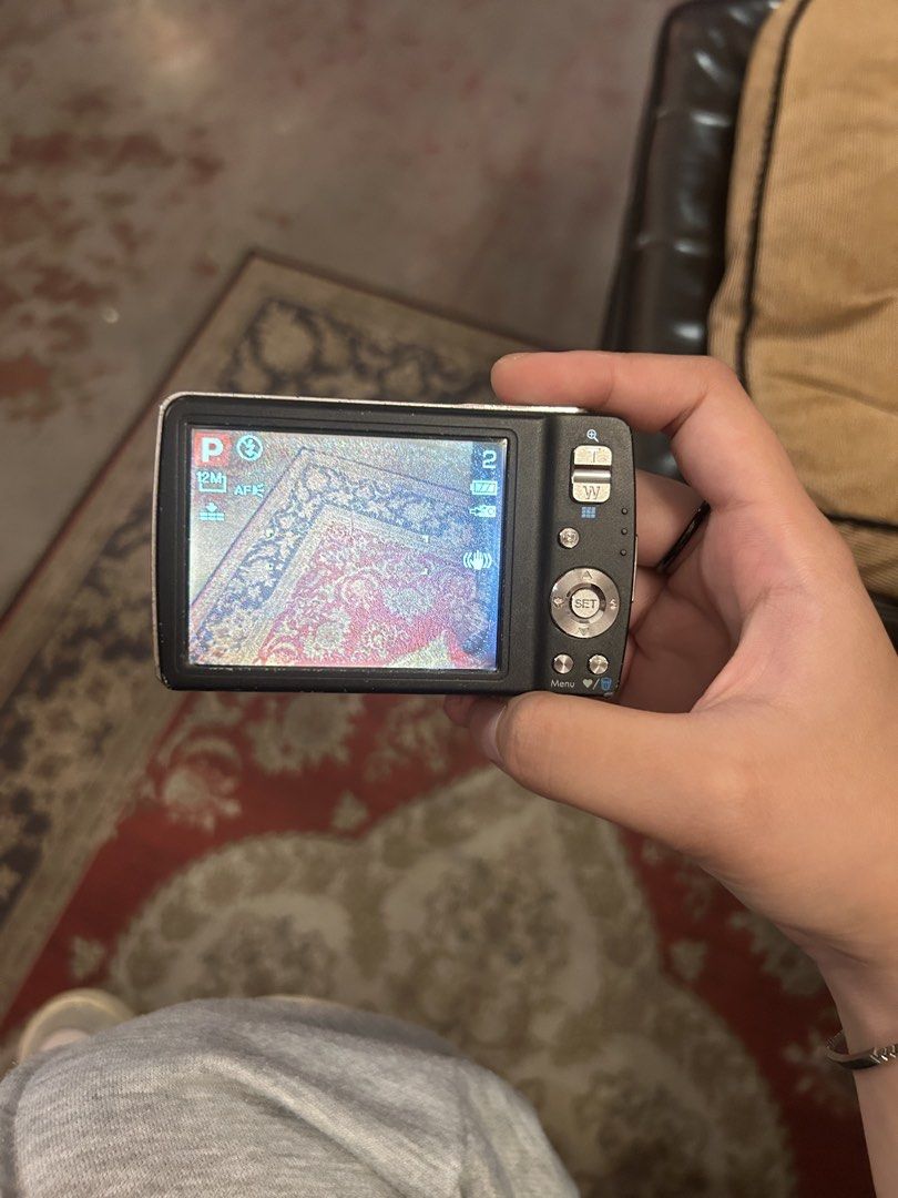 SALE HP SB360 digital camera digicam (Category: Cameras) located in Lagonoy. Submitted by nadayojiii (Listing ID 1465073943, Image 3). Description: HP SB360✨ NO FUNCTIONAL ISSUES all working flash working has lcd burn(output not affected; repairable) zoom working all buttons working CRISP SHOTS✨ WITH RED FLASH!!! COMPLETE SET inclusions: unit battery sd card charger strap stickers .