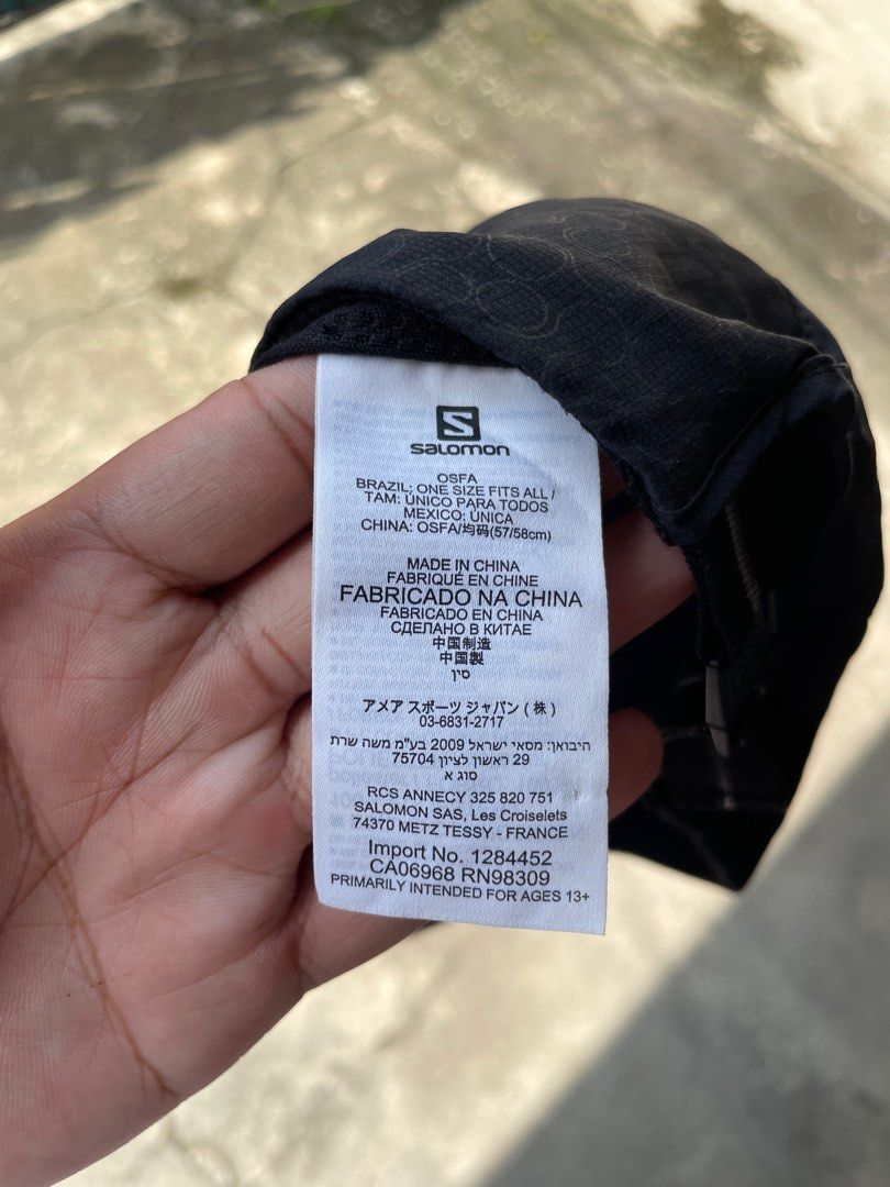 Salomon Lightweight 3M Reflective Running Cap (Category: Activewear) located in Angeles City. Submitted by wa2si (Listing ID 1465016392, Image 3). Description: Size: OSFA Excellent condition No flaws .
