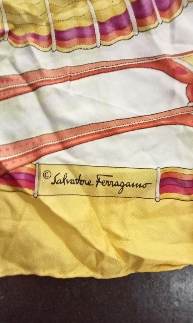 Salvatore Ferragamo (Category: Luxury Accessories) located in Naga. Submitted by aboy1234245 (Listing ID 1465032237, Image 2). Description: Salvatore Ferragamo Excellent W37-L37.