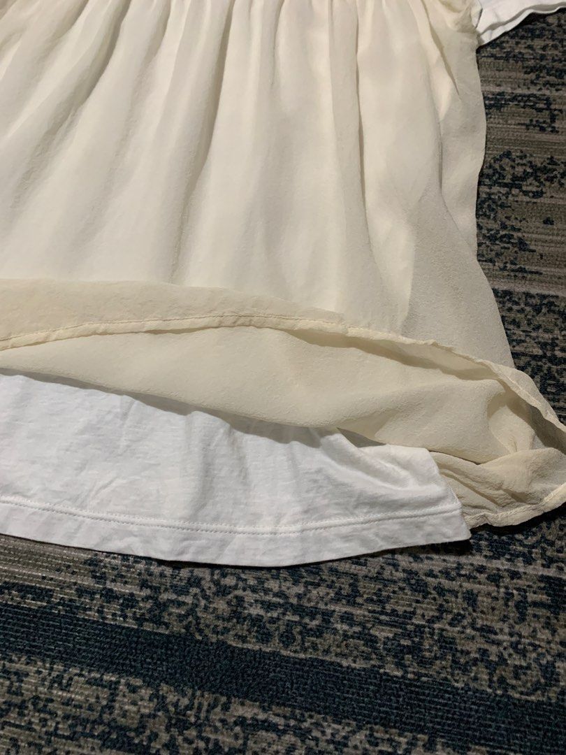 Salvatore Ferragamo (Category: Blouses) located in Cebu City. Submitted by thriftsh1t.ph (Listing ID 1465060834, Image 3). Description: .