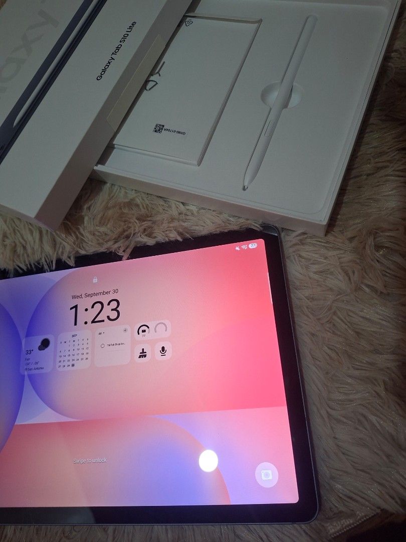 Samsung galaxy s10 lite (Category: Android) located in San Pedro. Submitted by momofallstyle2.0 (Listing ID 1465015388, Image 2). Description: Less than 1 month old! 🗓️ Bought September 5, 2026 ⌨️ Original Samsung Keyboard INCLUDED 🖊️ S Pen included 📦 With original box & accessories ✅ Very good condition / barely used Perfect for work, study, streaming, or everyday use — sulit na sulit with the original keyboard! 🤍 (negotiable po).