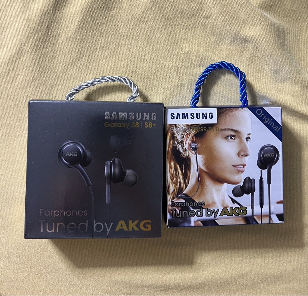 SAMSUNG JACK TYPE headset (Category: Earphones) located in Manila. Submitted by as_onlineshop11 (Listing ID 1465102591, Image 1). Description: .