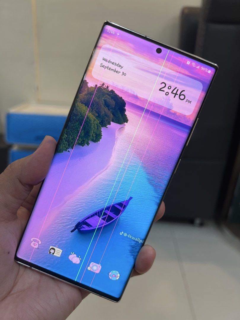 Samsung Note 20Ultra 5G (Category: Samsung) located in Bacoor. Submitted by ennis1831 (Listing ID 1465057164, Image 3). Description: Samsung Note 20 Ultra 5G Dual Sim 12 Gb Ram 256 Gb Rom smooth performance gaming phone smooth gamitin flagship phone Issue: kita na sa picture No other issue Higher processor speed because of US version..