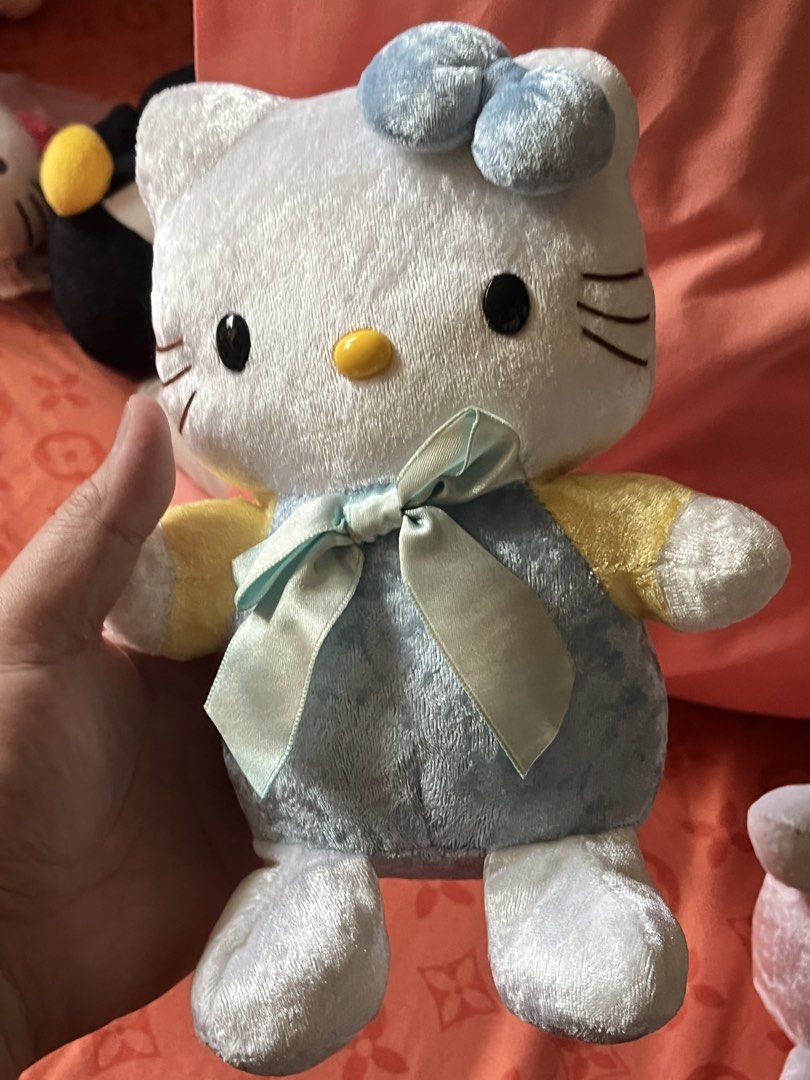 Sanrio 2000 hello kitty pink and blue plush (set) (Category: Plushies & Soft Toys) located in Paranaque City. Submitted by bonsaiart (Listing ID 1465046129, Image 3). Description: Pre owned Good condition Selling as set 3500+sf Payment via gcash or paymaya Shipping via j&t.