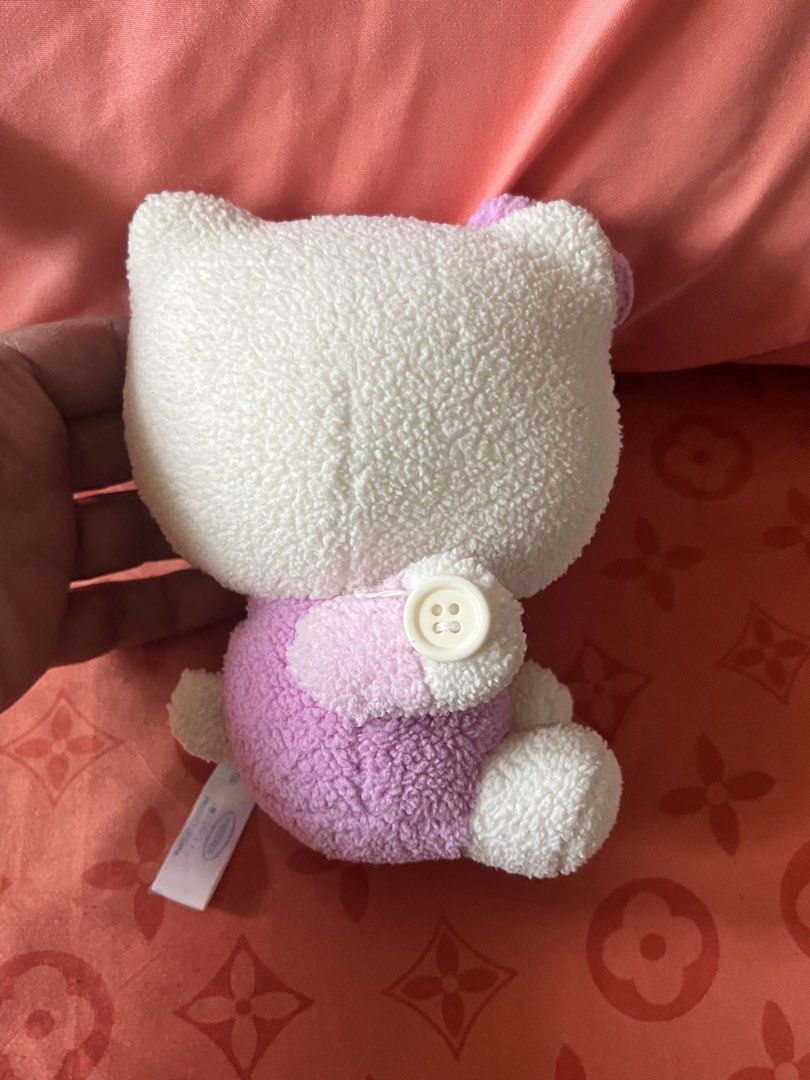 Sanrio 2000 hello kitty purple plush (Category: Plushies & Soft Toys) located in Paranaque City. Submitted by bonsaiart (Listing ID 1465045094, Image 3). Description: Pre owned Good condition 650+sf Payment via gcash or paymaya Shipping via j&t.