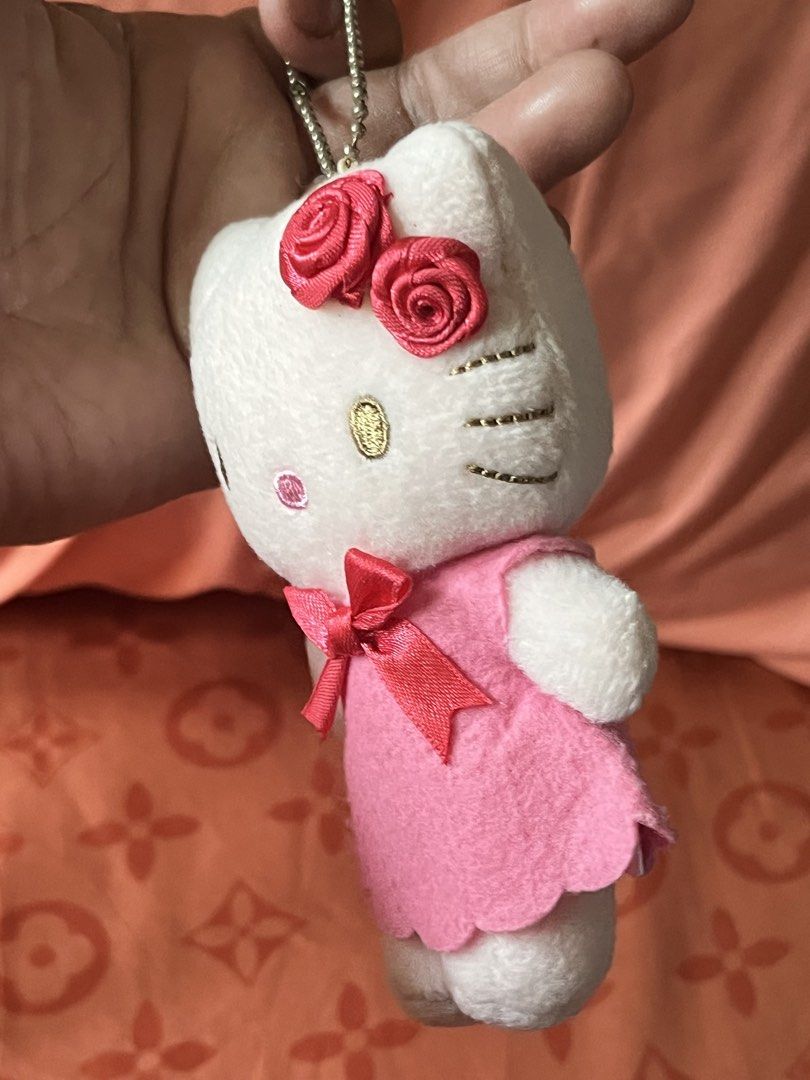 Sanrio 2010 Hello kitty pink bag charm (Category: Plushies & Soft Toys) located in Paranaque City. Submitted by bonsaiart (Listing ID 1465042829, Image 3). Description: Pre owned Good condition 750+sf Payment via gcash or paymaya Shipping via j&t.