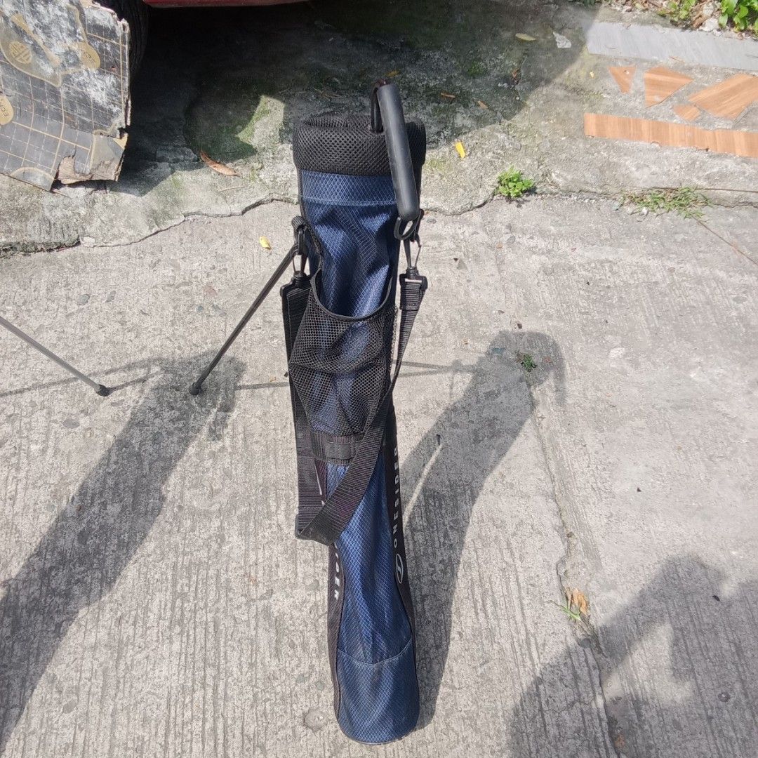 Self Stand bag,Light weight club case (php 500 each) (Category: Golf) located in San Pedro. Submitted by trisheljas_japansurplus (Listing ID 1464982302, Image 3). Description: 📍For Sale📍 Self Stand Bag for Golf no head cover lightweight club case with stand location 📍 Filinvest Homesite barangay bagong silang san pedro laguna 📍.