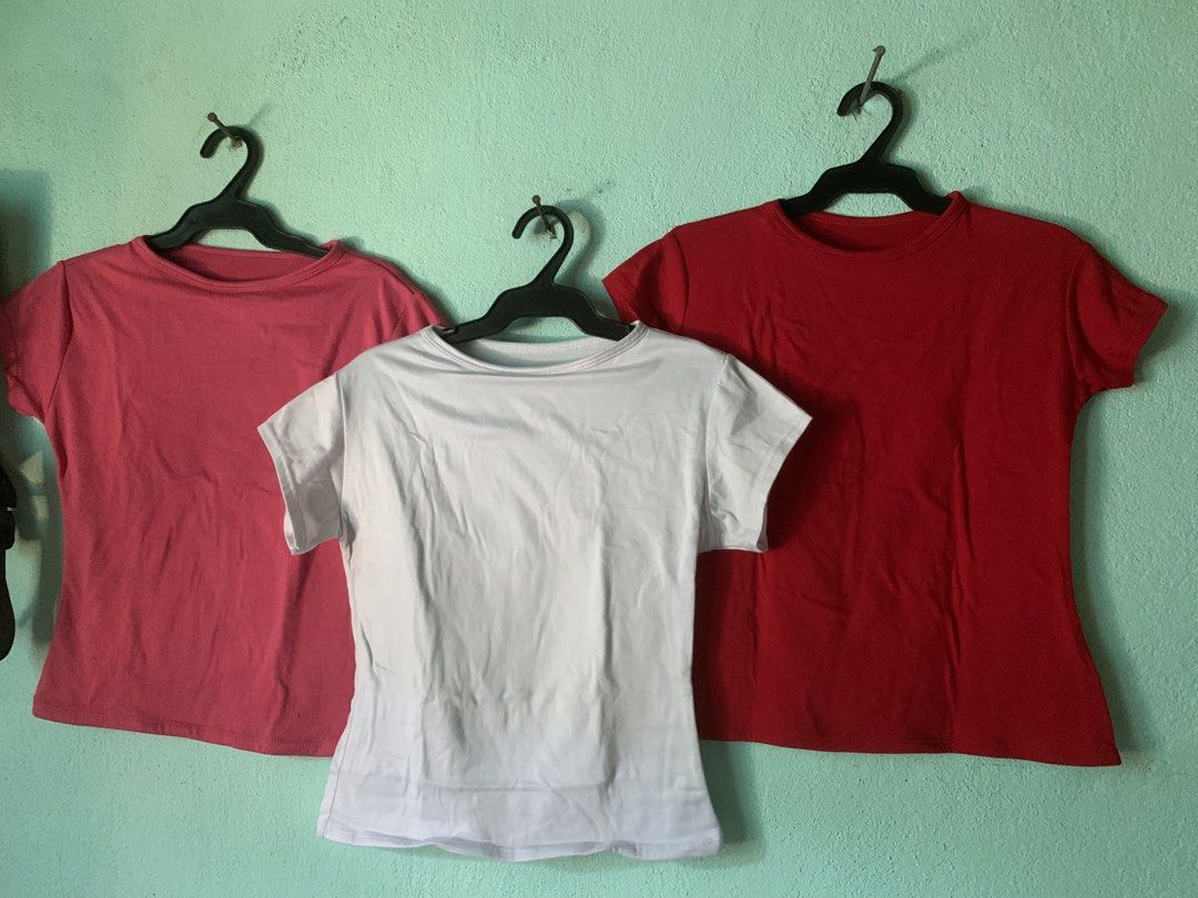 Set of 3 basic short-sleeve t-shirts for 100 (Category: Shirts) located in Daraga. Submitted by ryrilim (Listing ID 1465013833, Image 1). Description: - Set of 3 versatile short-sleeve t-shirts - Colors: Pink, White, and Red - Classic crew neck style - Plain solid colors with no prints for easy matching - Standard fit for all-day comfort - Essential basics for your everyday wardrobe.