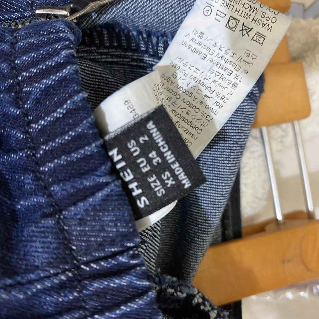 SHEIN Denim Dress (Category: Dresses) located in Quezon City. Submitted by lovelylittlepreloves (Listing ID 1464979165, Image 2). Description: only worn once SOLD OUT ON SHEIN.