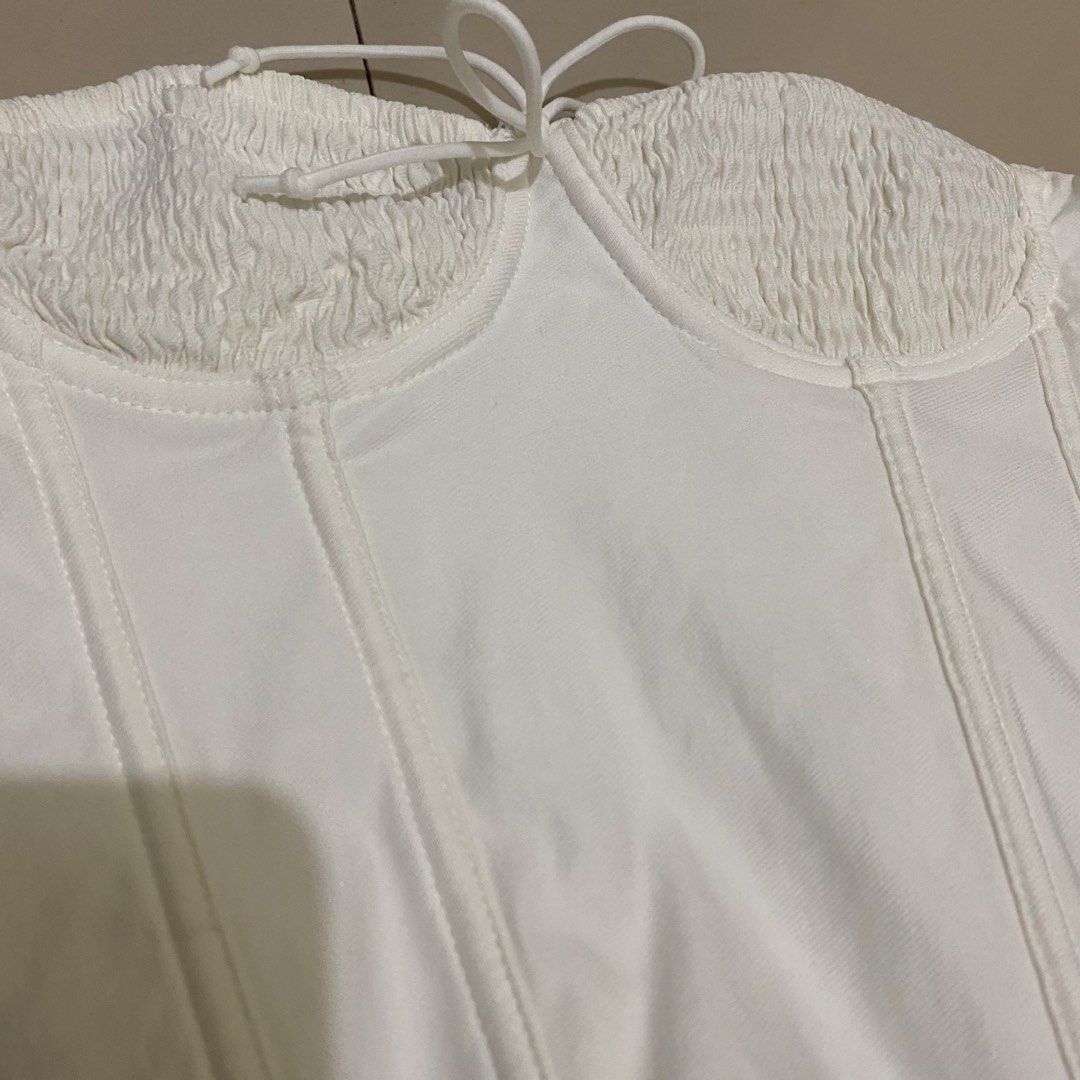 SHEIN White Corset Top (Category: Sleeveless) located in Quezon City. Submitted by lovelylittlepreloves (Listing ID 1464978976, Image 2). Description: never been worn.