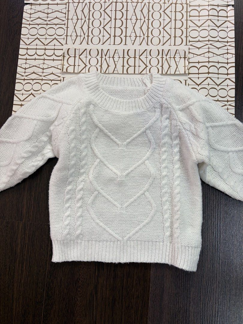 Shein white sweater top (Category: Babies & Kids Fashion) located in Manila. Submitted by coolandchic (Listing ID 1465086017, Image 3). Description: .