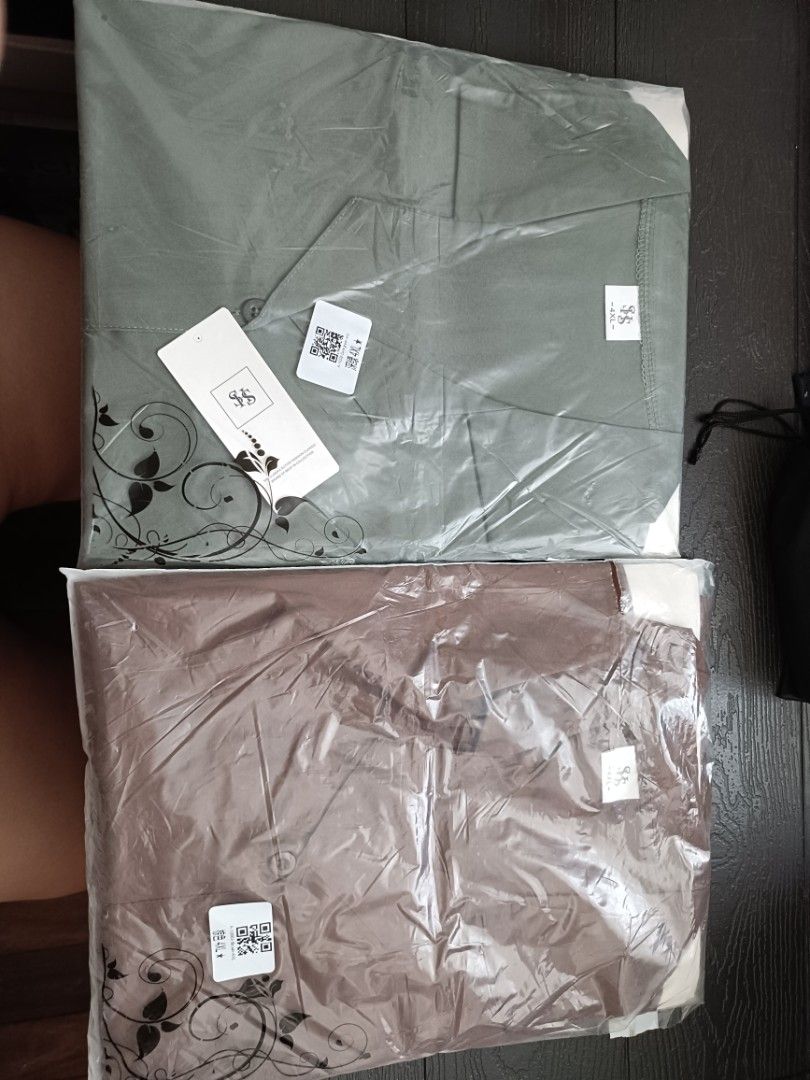 Short Sleeve Lapel Button Down Blouse Dark Green Brown Size 4XL (Category: Blouses) located in Quezon City. Submitted by cataleya0723 (Listing ID 1464982020, Image 1). Description: - Style: Short sleeve button-down blouse with lapel collar - Size: 4XL (Relaxed fit with a nice drape) - Colors: Dark Green and Brown available - Material: Soft, comfortable fabric - Condition: Brand new with tags, individually packaged in plastic - Perfect for casual 