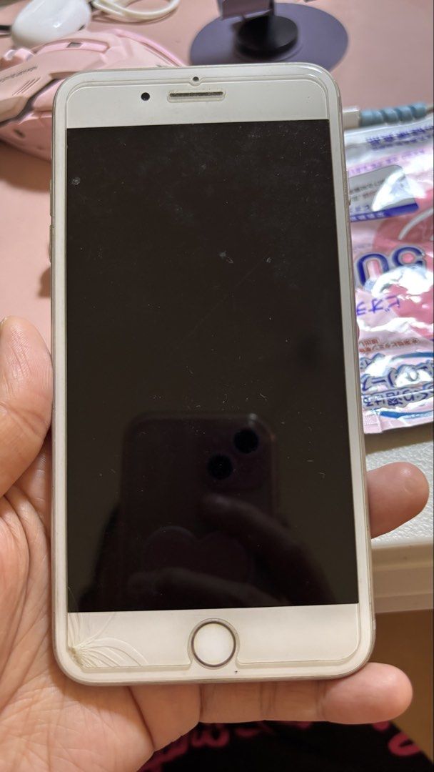 Sirang iPhone 7 Plus (Category: iPhone 7 Series) located in Manila. Submitted by hiningamoblue19 (Listing ID 1464998729, Image 1). Description: Sirang iPhon 7 Plus Ayaw na magcharge Location: Carmona, Cavite.