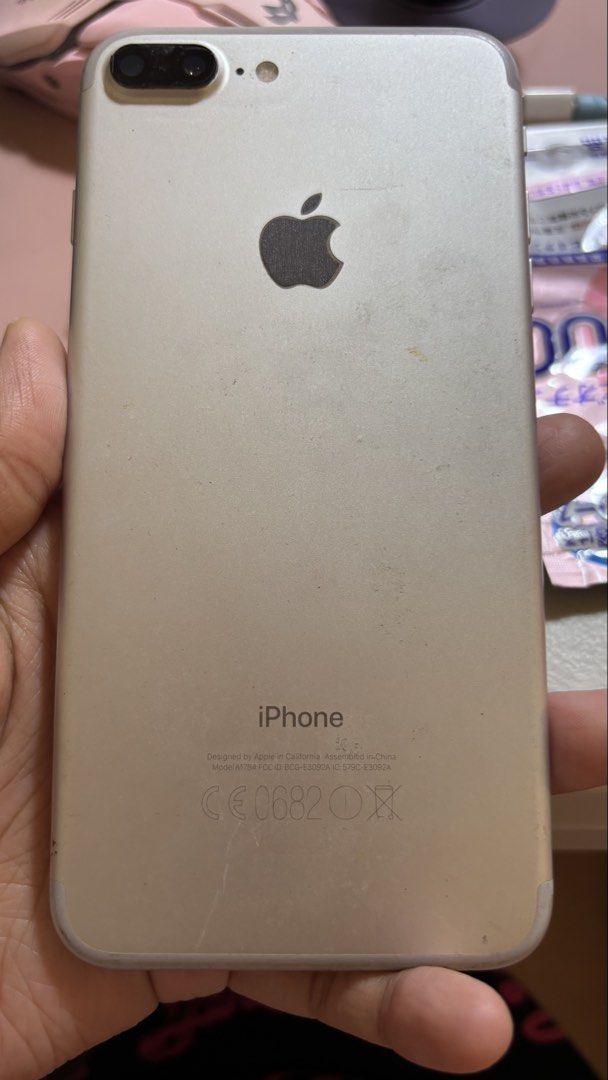 Sirang iPhone 7 Plus (Category: iPhone 7 Series) located in Manila. Submitted by hiningamoblue19 (Listing ID 1464998729, Image 2). Description: Sirang iPhon 7 Plus Ayaw na magcharge Location: Carmona, Cavite.