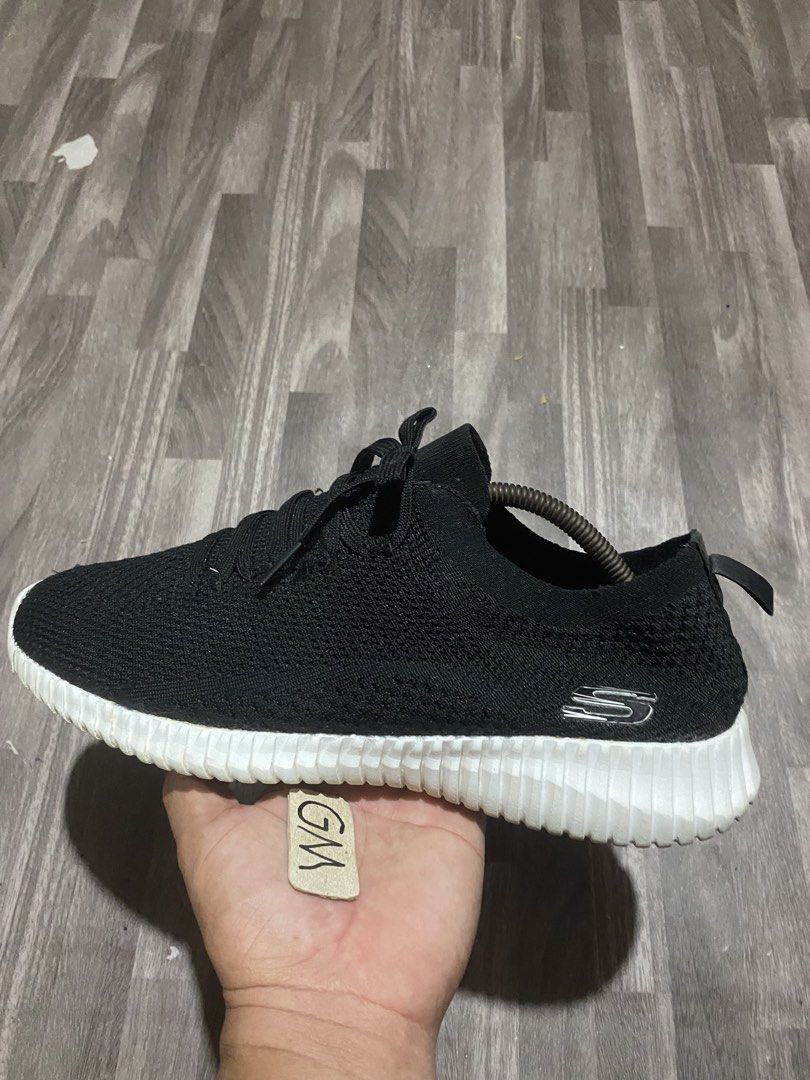 Skechers Air Cooled Foam Memory (Category: Sneakers) located in Cebu City. Submitted by freemoon.b85e0c (Listing ID 1465159542, Image 1). Description: Skechers Air Cooled Foam Memory Legit/2nd hand Size 8 us/7 uk/41 euro/26 cm Price 680 plus sf Minor sign of usage.