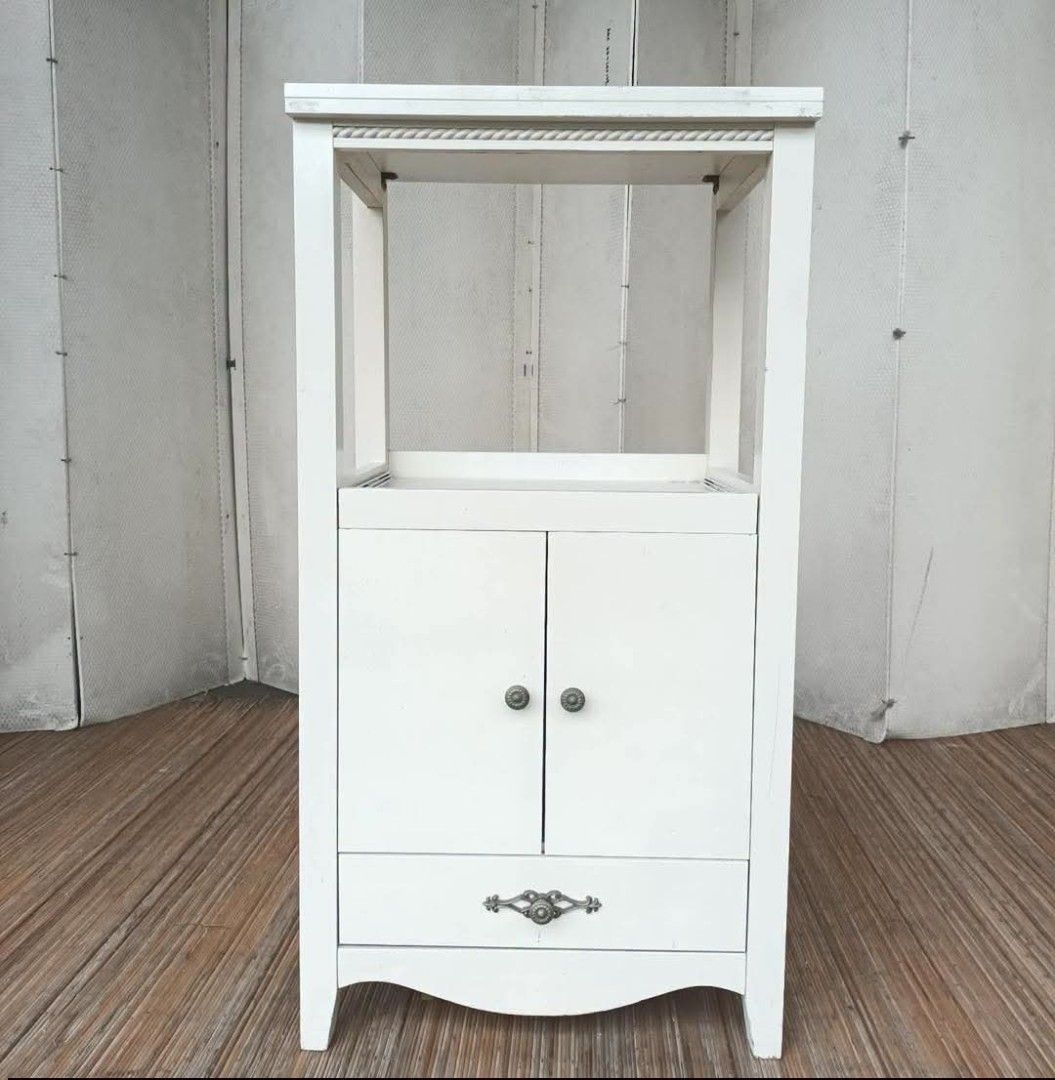 Slim Kitchen Cabinet (Category: Shelves, Cabinets & Racks) located in Meycauayan. Submitted by marygracecasimiro (Listing ID 1465085170, Image 1). Description: Slim Kitchen Organizer L22.5 x W17 x H43.5 Price: 5,500🩷🧡.