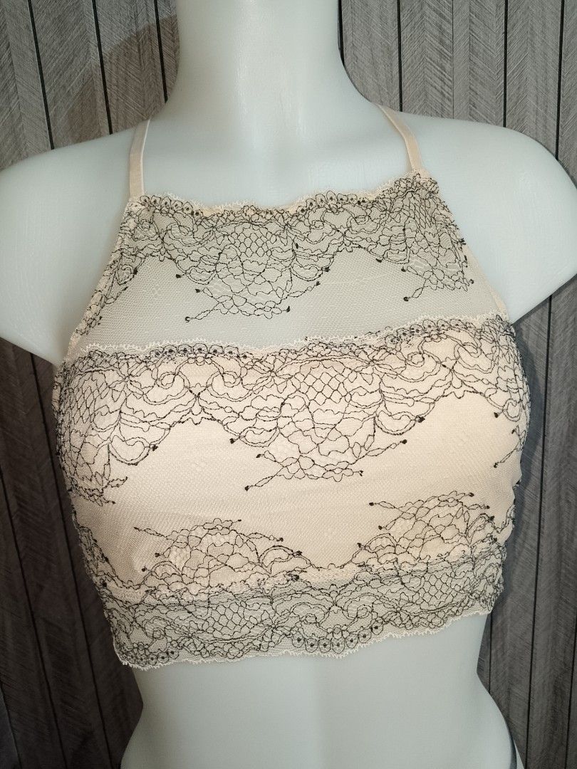 S/M pretty lace Bralette not padded (Category: Undergarments & Loungewear) located in Manila. Submitted by truecrystal-1407 (Listing ID 1465026289, Image 1). Description: .