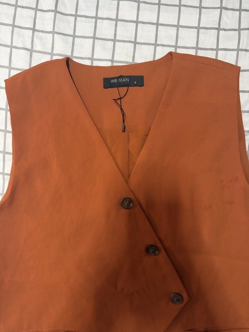 SM WOMAN Vest top (Category: Coats, Jackets and Outerwear) located in Quezon City. Submitted by pinkystrends.co (Listing ID 1465046505, Image 2). Description: .