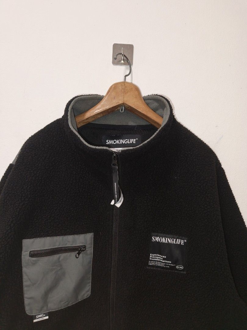 Smokinglife fleece Jacket (Category: Coats, Jackets and Outerwear) located in Manila. Submitted by aristothrift (Listing ID 1464988780, Image 2). Description: Dimes: 25x29 Location: Antipolo.