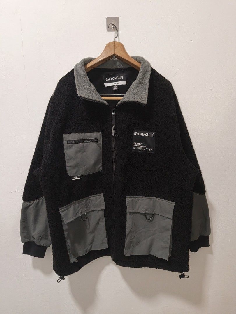 Smokinglife fleece Jacket (Category: Coats, Jackets and Outerwear) located in Manila. Submitted by aristothrift (Listing ID 1464988780, Image 3). Description: Dimes: 25x29 Location: Antipolo.