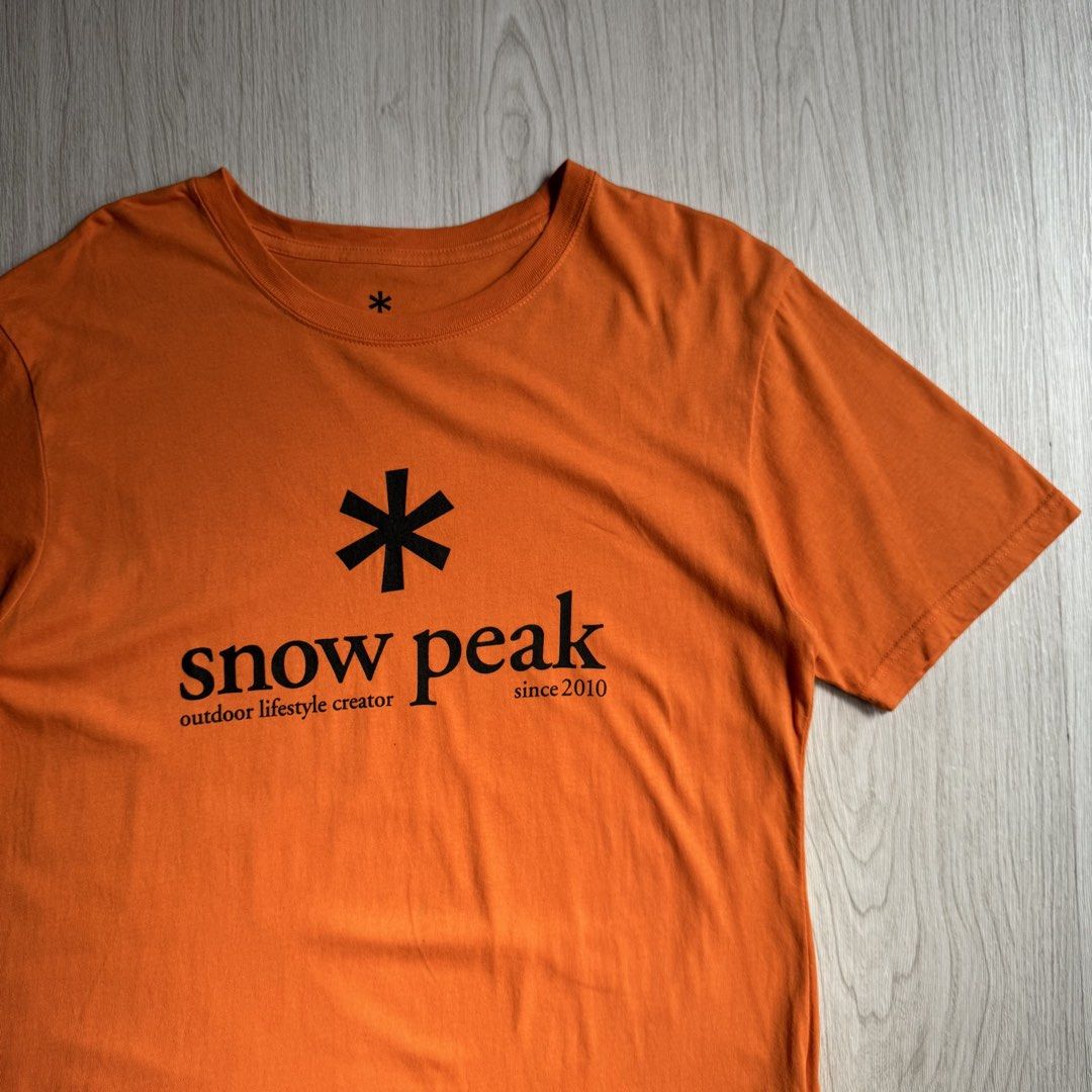 Snow peak Tee (Category: Tshirts & Polo Shirts ) located in Zamboanga. Submitted by rustic.rev (Listing ID 1465167372, Image 2). Description: Snow pėak Tee In excellent condition, two (2) dot stains (See last photo) Tagged: L Actual Measurements: Pit to pit: 21” Length: 28” Shoulders: 18”.