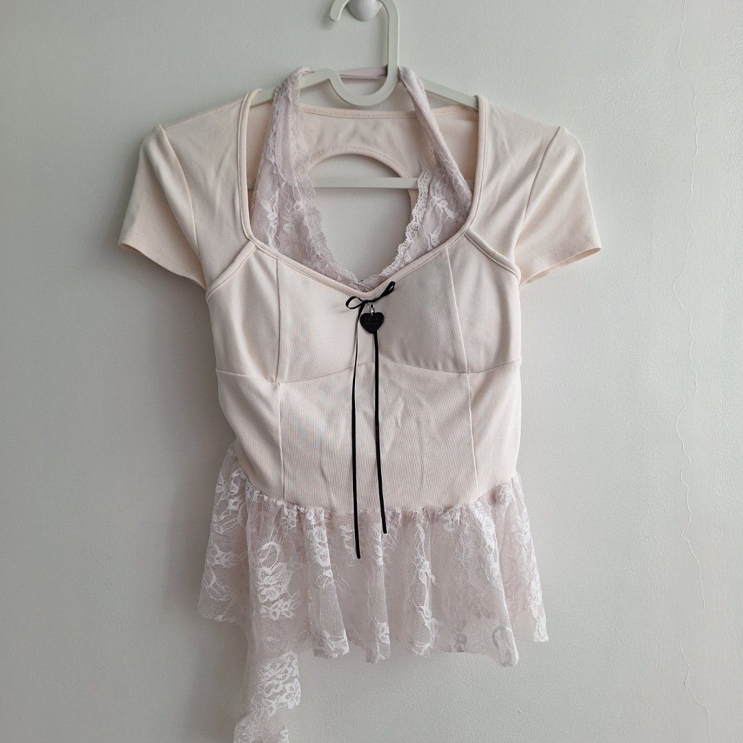 Soft Knit Top with Lace Halter (Category: Shirts) located in San Pedro. Submitted by jellyyyybeans_ (Listing ID 1465082808, Image 1). Description: • padded. • soft knit yung fabric, with lace halter na design. • best fits XS to SMALL only. • once or twice nagamit..