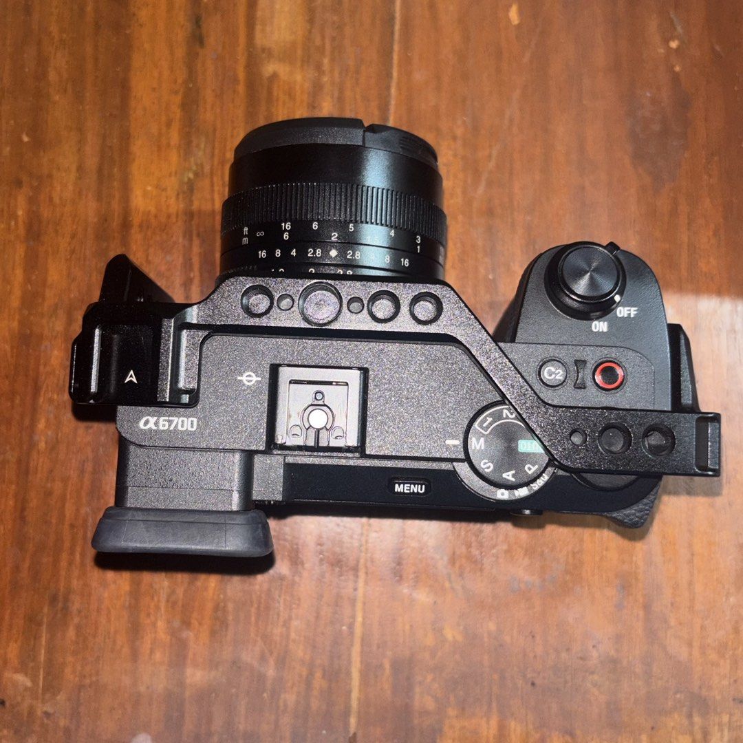 SONY A6700 APS-C 20k Shutter Count (Category: Cameras) located in Rizal. Submitted by francinexyra (Listing ID 1465111336, Image 3). Description: For Sale: Sony a6700 APS-C for 75,000 -BODY only -20k+ shutter count -minimal scratches (see photos) -nawala takip nung hot shoe mount -used mainly for photography and videography (school/work/casual shoots) Inclusions: - Original Sony Camera Bag - Small Rig Cage for a6700 (nawala yung parang screw na k