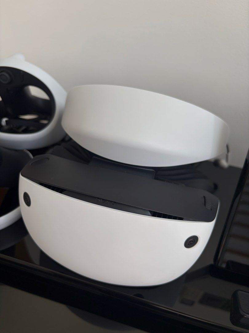 Sony PlayStation VR2 (Category: Virtual Reality) located in Calamba. Submitted by sagemom (Listing ID 1465006740, Image 2). Description: Selling our well loved home appliances, furnitures etc. because we are moving to another country. All items are well loved and cared.🥹🤍.