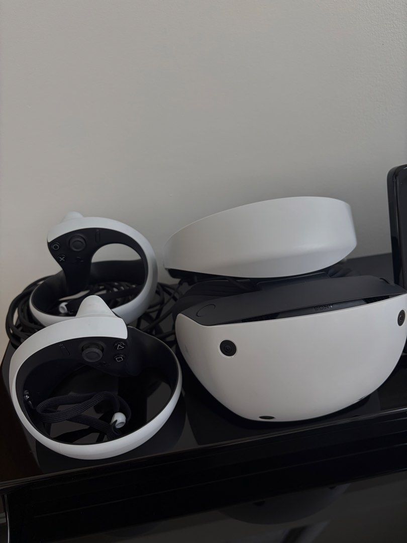 Sony PlayStation VR2 (Category: Virtual Reality) located in Calamba. Submitted by sagemom (Listing ID 1465006740, Image 3). Description: Selling our well loved home appliances, furnitures etc. because we are moving to another country. All items are well loved and cared.🥹🤍.