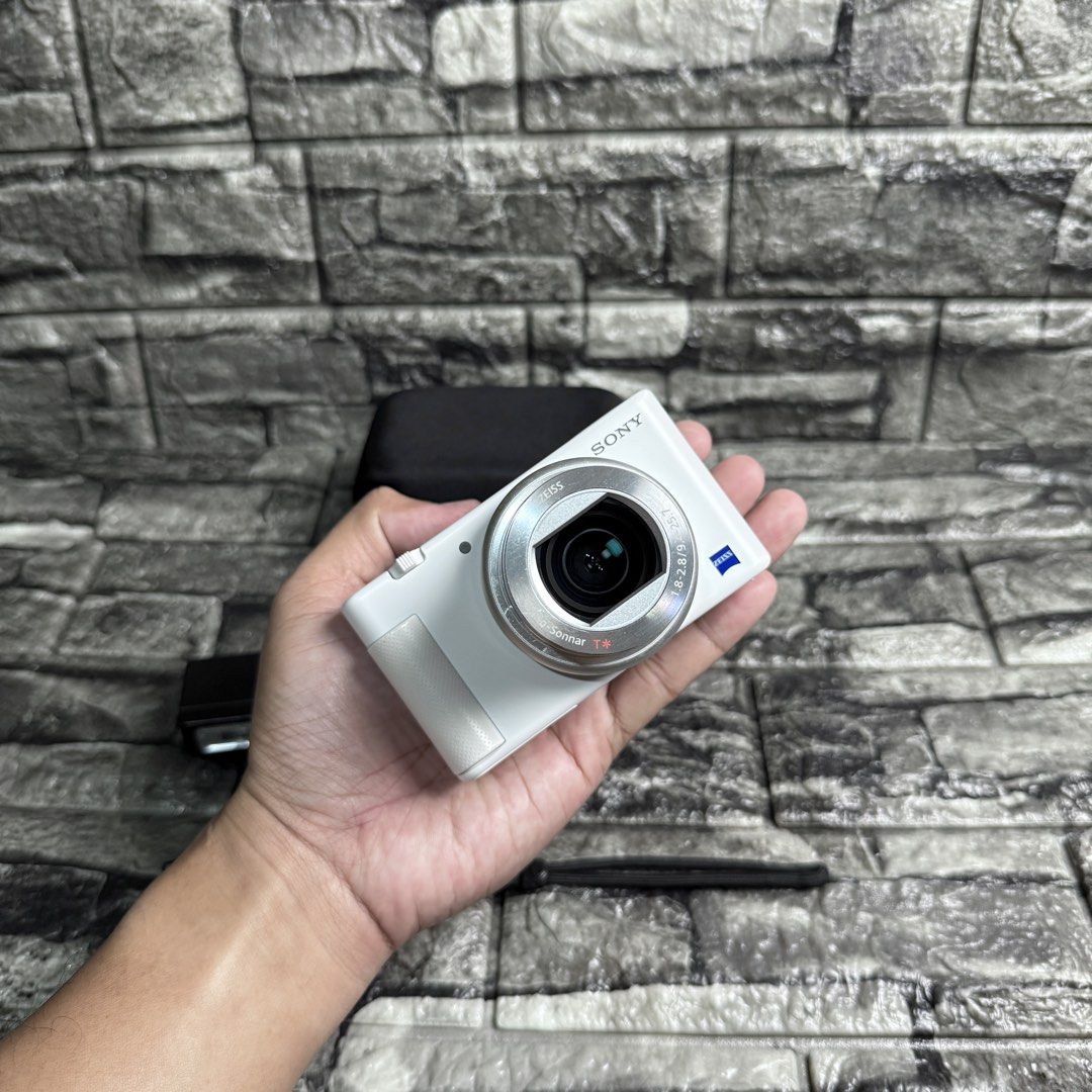 Sony ZV-1 | Compact Digital Camera (Category: Cameras) located in Caloocan City. Submitted by oltekgadgets (Listing ID 1465167909, Image 3). Description: Sony ZV-1 | Compact Digital Camera Key Features: *20.1MP 1” Exmor RS BSI CMOS Sensor *ZEISS 24-70mm-Equiv. f/1.8-2.8 Lens *UHD 4K30p Video w/ HLG & S-Log3/2 Gammas *3.0” Side Flip-Out Touchscreen LCD *Real-Time Tracking & Eye AF *Background Defocus & Face Priority AE *BIONZ X Image Processor & F
