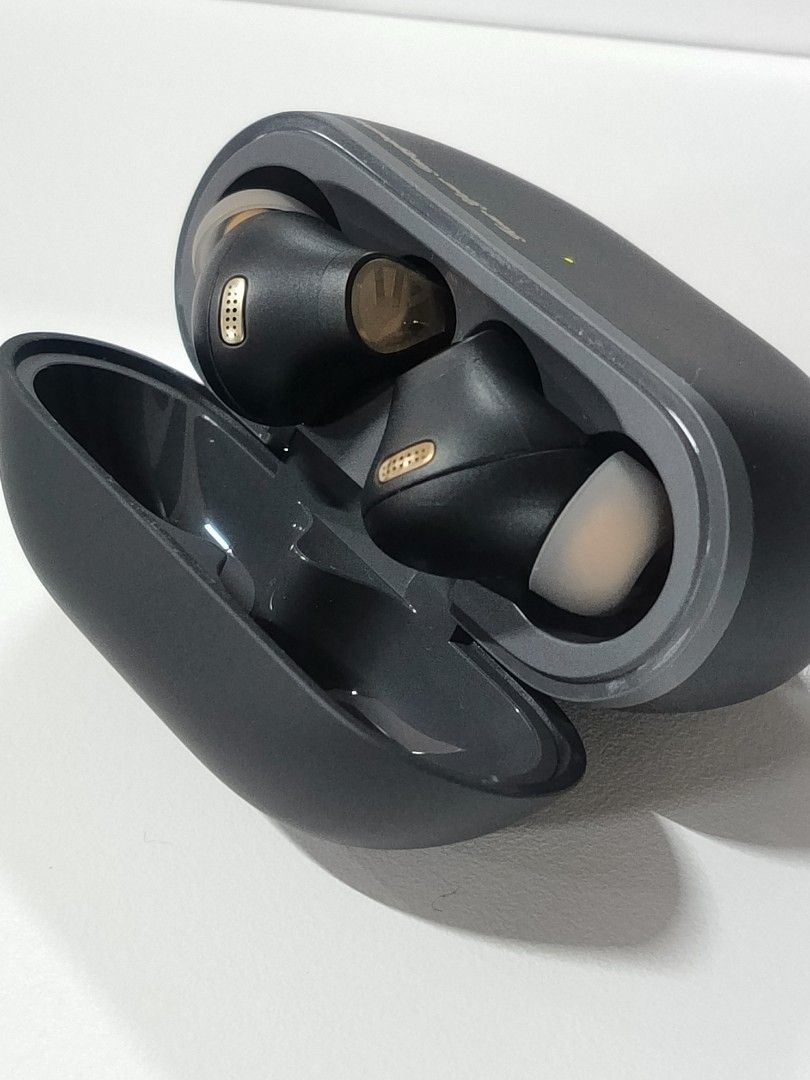 SoundPEATS Capsule3 Pro+ Wireless Earbuds (Category: Earphones) located in Quezon City. Submitted by tennyaldo (Listing ID 1464969500, Image 3). Description: negotiable - Item: SoundPEATS Capsule3 Pro+ Wireless Earbuds - Color: Black and Gold - Condition: Clean and 100% functional - Purchase Info: Bought from Digital Walker on September 17, 2026 (store receipt included) - Inclusions: Original retail box, charging case, unused USB-C cable, and com