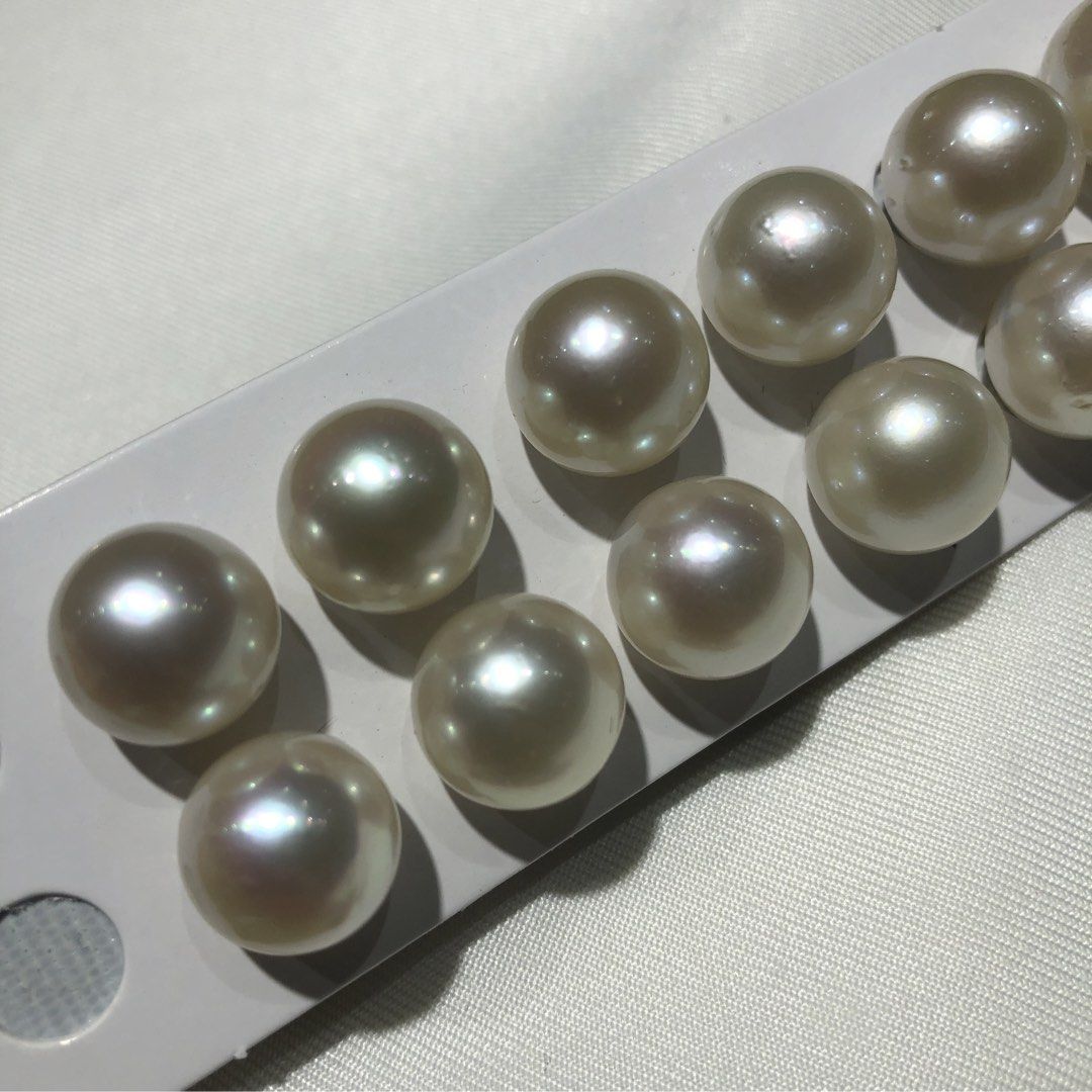 South Sea Pearls (Category: Earrings) located in Puerto Princesa. Submitted by mariasolidad (Listing ID 1465012839, Image 1). Description: 🔖Authentic Palawan South Sea Pearls 📍sizes: 7-8mm, 9mm, 10mm, 11mm, 12mm, 13mm, 14mm. 📌I sell lose Pearls so I can choose the best quality for you, which can then be mounted on stainless steel settings. .